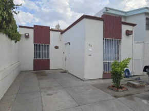 Casa completa cerca del Consulado Americano